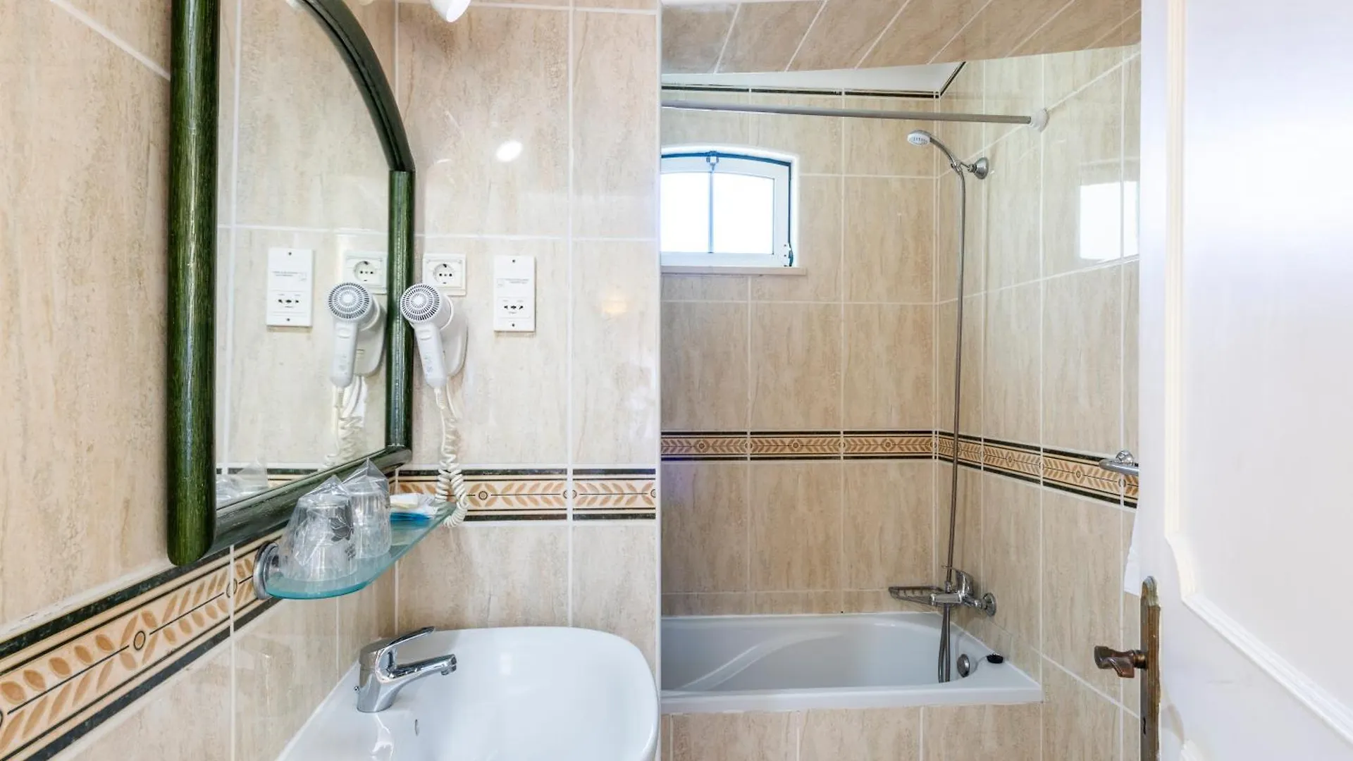 Hotel Pinhal Do Sol Картейра